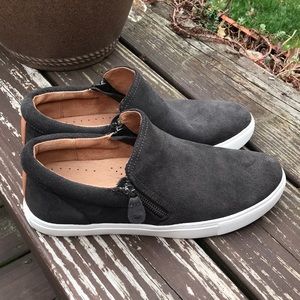 Gentle Souls by Kenneth Cole Womens Sneaker